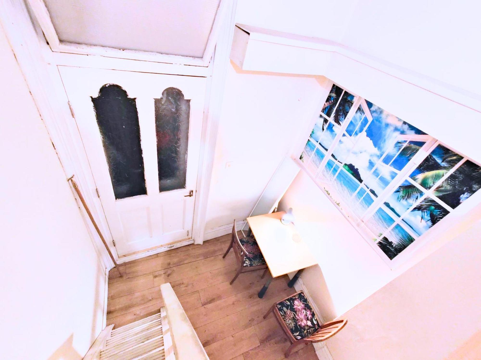 Maison d'hôtes R1 Mezzanine Double Bed Balcony *